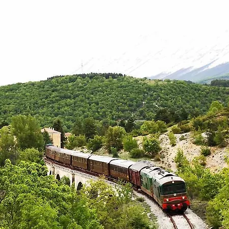Moderno Vicino Stazione E Treno Storico! *